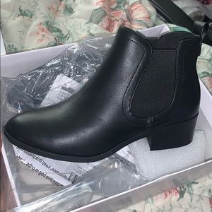 Black Chelsea boots